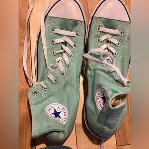 Men’s size 10 converse
